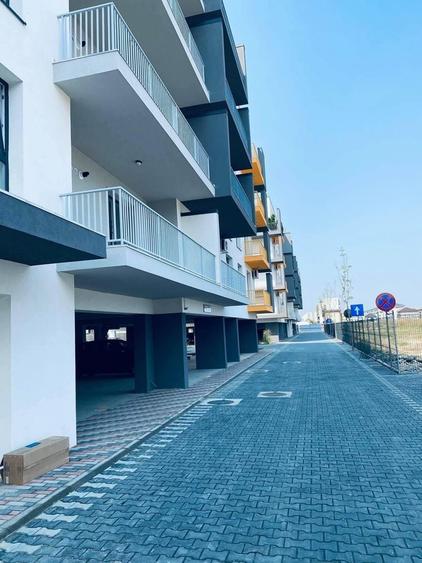 Apartament cu 2 camere decomandat în Titan