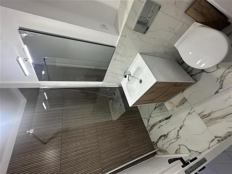 Apartament cu 2 camere decomandat în Circumvalațiunii