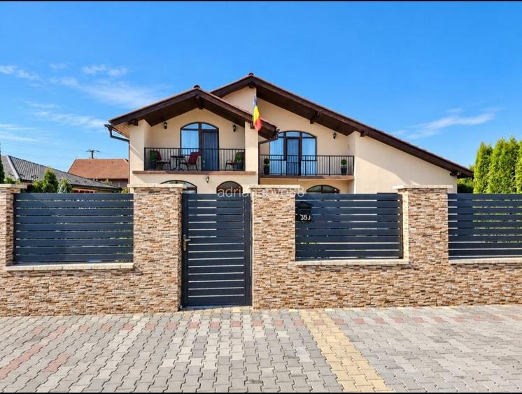 Casa plus spatiu comercial