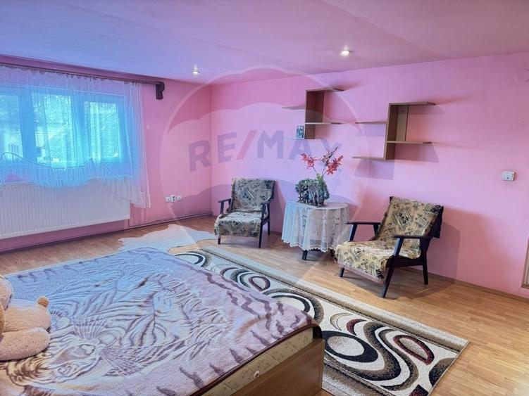 Casă cu 3 camere cu Teren 356 Mp în Nord