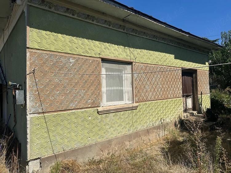 Casă cu Teren 1700 Mp în Salcia