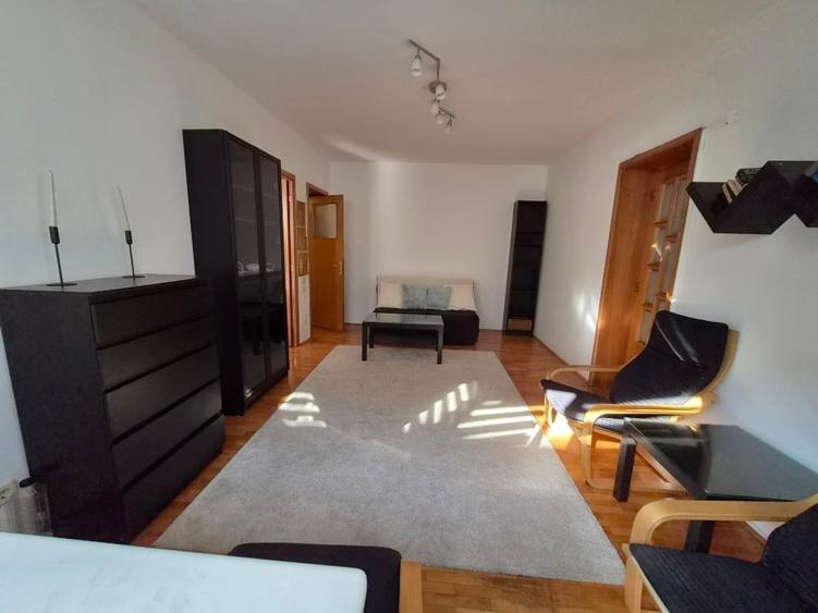 Apartament cu 2 camere semidecomandat, mobilat în Barbu Văcărescu