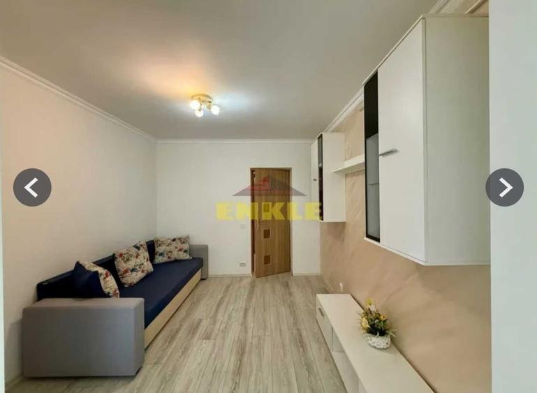 Apartament cu 3 camere semidecomandat în Central