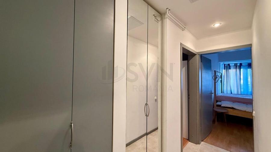 Apartament cu 4 camere decomandat în Polonă