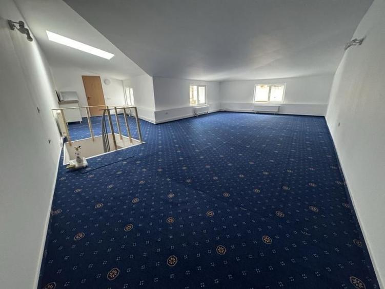 Apartament cu 4 camere nedecomandat în Plevnei