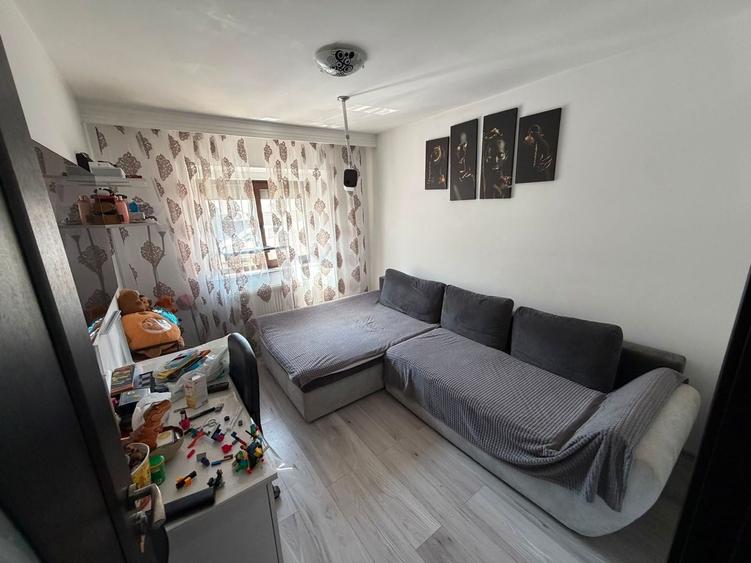 Apartament cu 2 camere decomandat, mobilat în Poarta 6