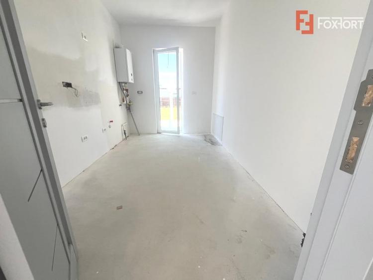 Duplex cu 4 camere cu Canalizare în Moșnița Nouă