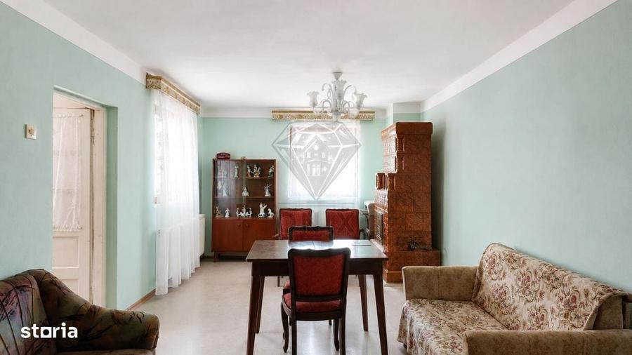Casă cu 3 camere în Central