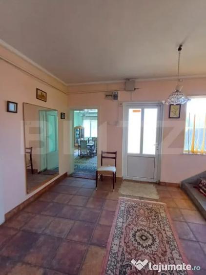 Casă cu 3 camere cu Teren 1682 Mp în Turda