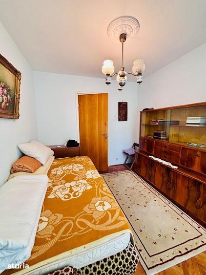 Apartament cu 3 camere de vanzare , 1 Decembrie, Titan, Piata Minis - 14