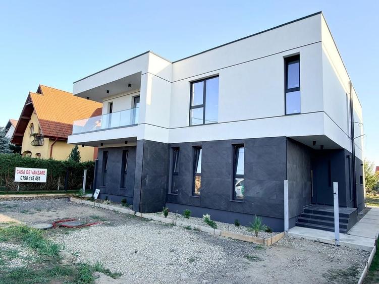 Duplex cu 4 camere cu Canalizare în Dumbrăvița
