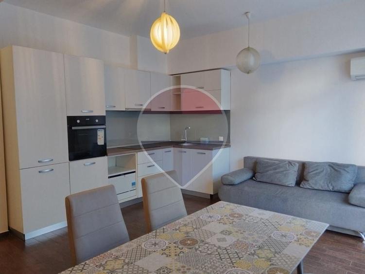 Apartament cu 2 camere, mobilat în Central