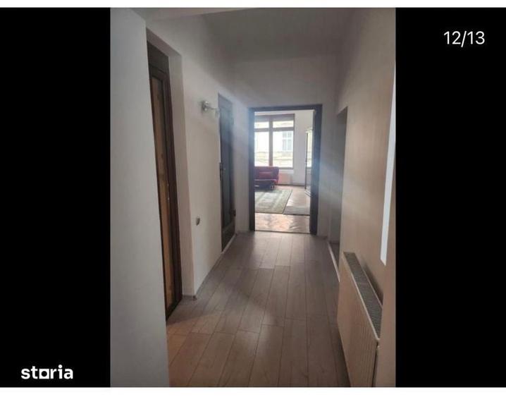 Apartament cu 3 camere în Drumul Poienii