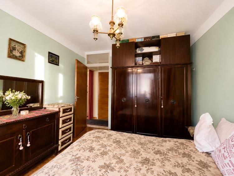 Apartament cu 3 camere decomandat în Compozitorilor