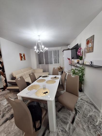 Apartament cu 3 camere semidecomandat, mobilat în Florești — fotografia 3