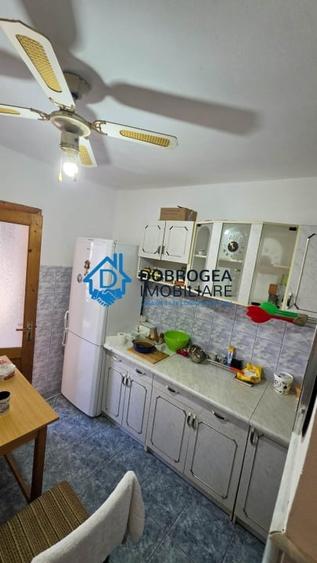 Apartament cu 2 camere decomandat, mobilat în E3
