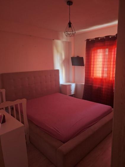Apartament cu 2 camere decomandat în Exterior Vest