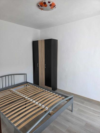 Apartament cu 2 camere semidecomandat în Exterior Vest