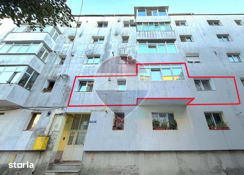 Apartament cu 3 camere semidecomandat în Republicii
