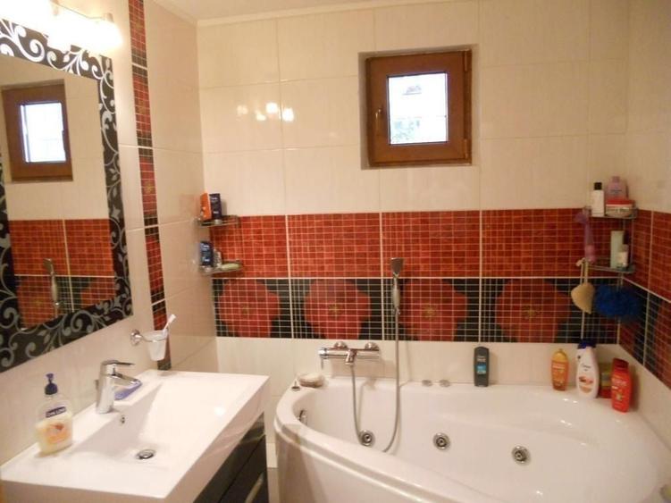 Apartament cu 3 camere decomandat, mobilat în Rahova