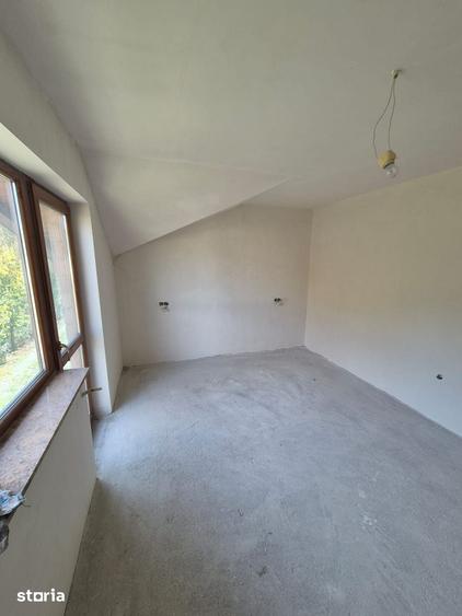 Casă cu 4 camere cu Teren 404 Mp în Central