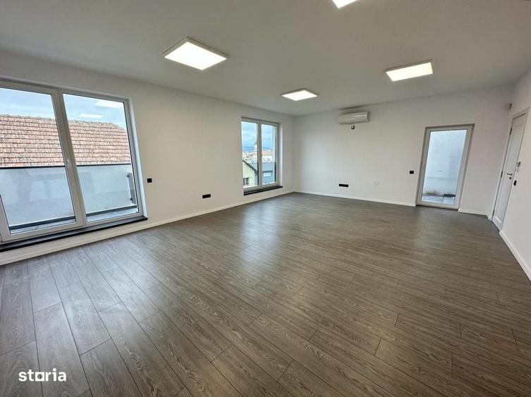 Spațiu comercial, de 250 mp, în Central