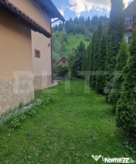 Casă cu 12 camere cu Teren 4780 Mp în Moieciu