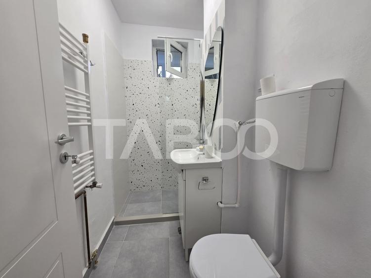 Apartament cu 3 camere semidecomandat, mobilat în Mihai Viteazul