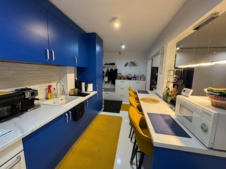 Apartament cu 4 camere semidecomandat, mobilat în Siderurgiștilor