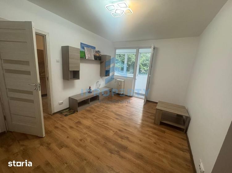Apartament cu 2 camere semidecomandat în Grivița