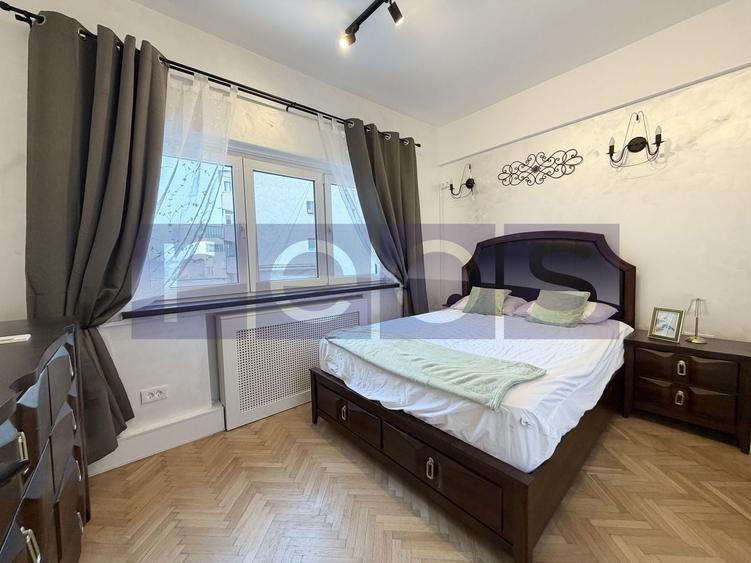 Apartament cu 4 camere semidecomandat, mobilat în Universitate