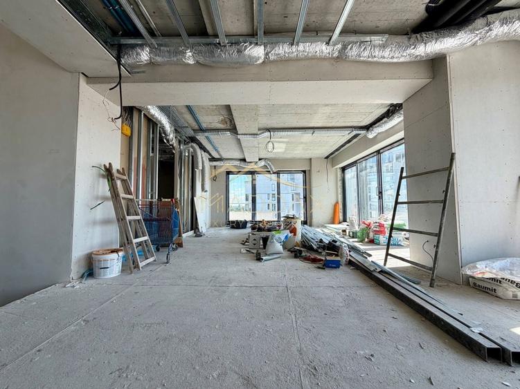 Apartament cu 5 camere decomandat în Herăstrău