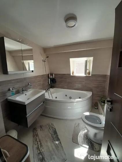 Apartament cu 2 camere decomandat în Unirea
