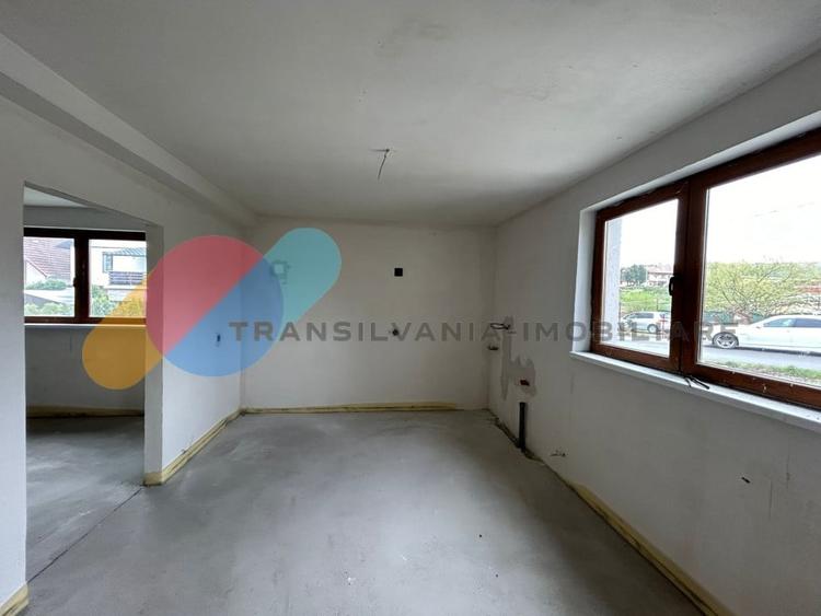 Duplex cu 4 camere cu Canalizare în Copăceni