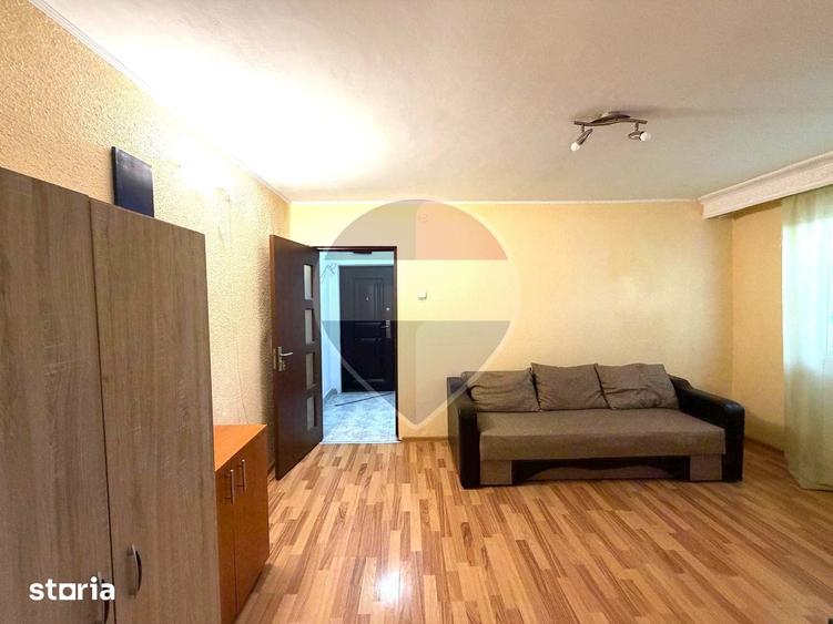 Apartament 2 camere semidecomandate , etaj 1/4 Strada Milcov - 2