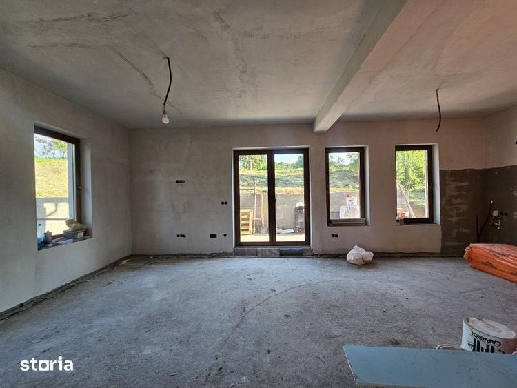 Casă cu 5 camere cu Teren 783 Mp în Feleacu