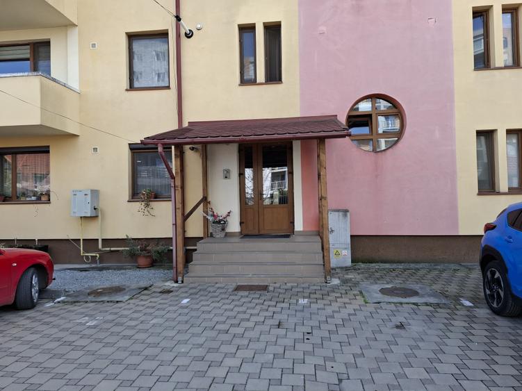 Apartament cu 2 camere în Pietroasa