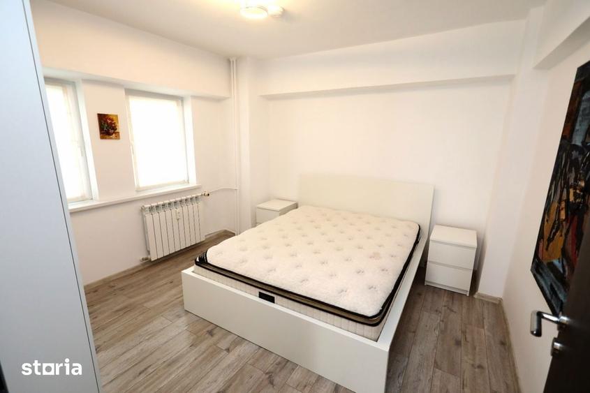 Apartament cu 3 camere decomandat în Rovine