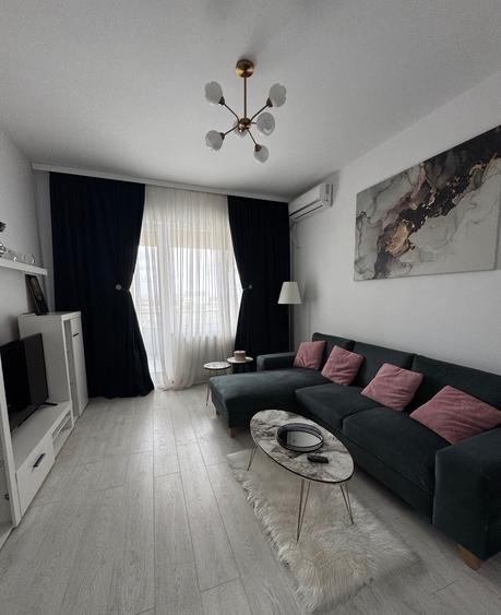 Apartament cu 2 camere decomandat în Păcii