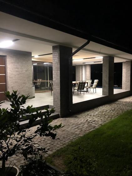 Casă individuală cu 6 camere cu Piscina în Iancu Nicolae