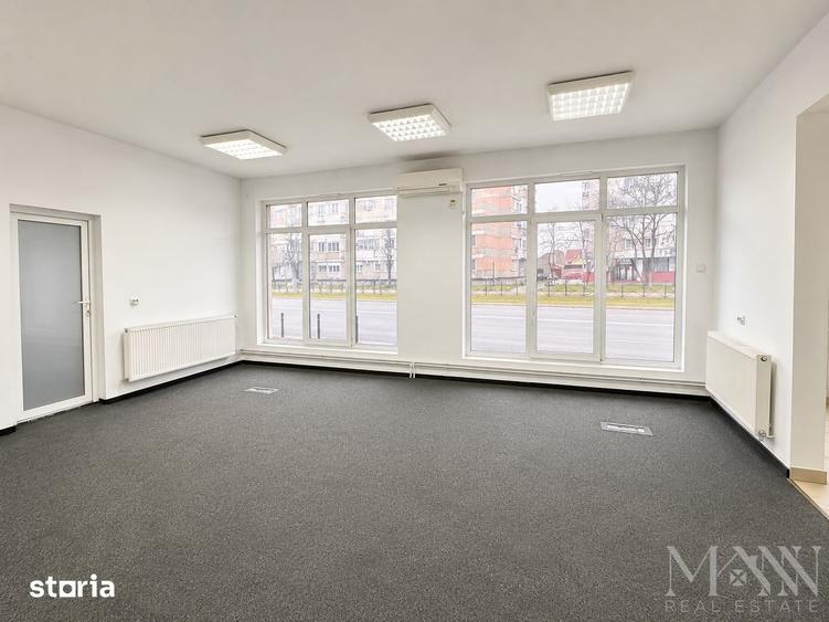 Spațiu comercial, de 160 mp, în Cantemir
