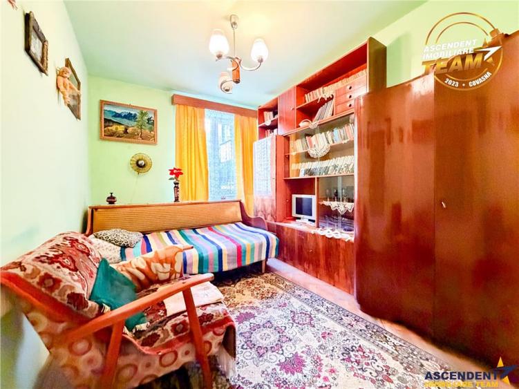 Apartament cu 3 camere decomandat în Central