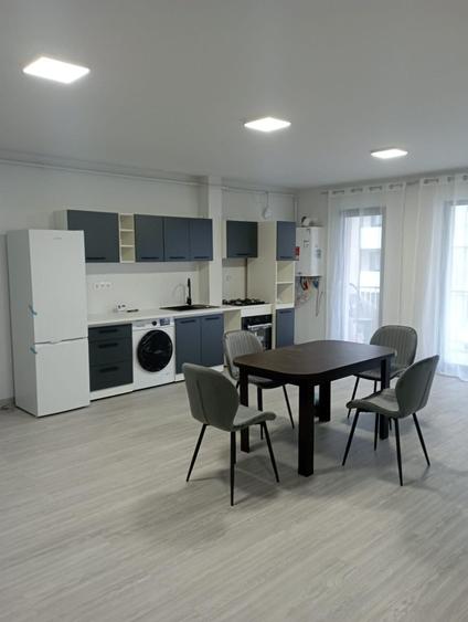 Apartament cu 2 camere semidecomandat în Florești