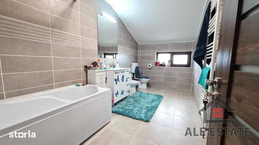 Casă cu 4 camere cu Teren 700 Mp în Mihai Viteazu
