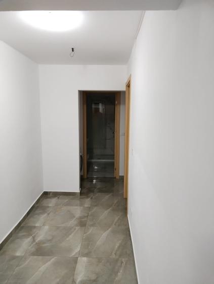 Apartament cu 3 camere decomandat în Exterior Vest