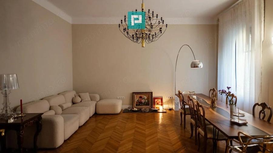 Apartament cu 2 camere semidecomandat în P-ța Unirii