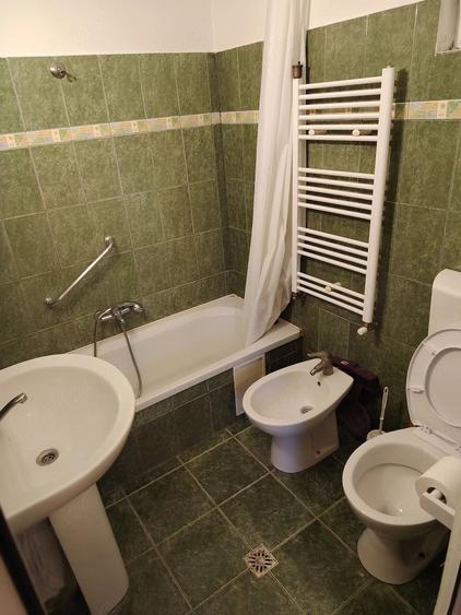 Chirie centru pt o persoana o camera la casa cu intrare separata din curte cu baie,bucatarie - 4