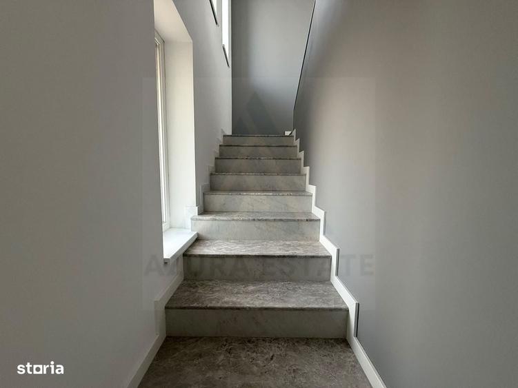 Casă cu 4 camere în Sadu
