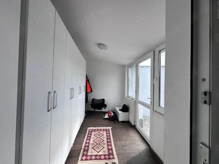 Casă cu 4 camere cu Teren 395 Mp în Port