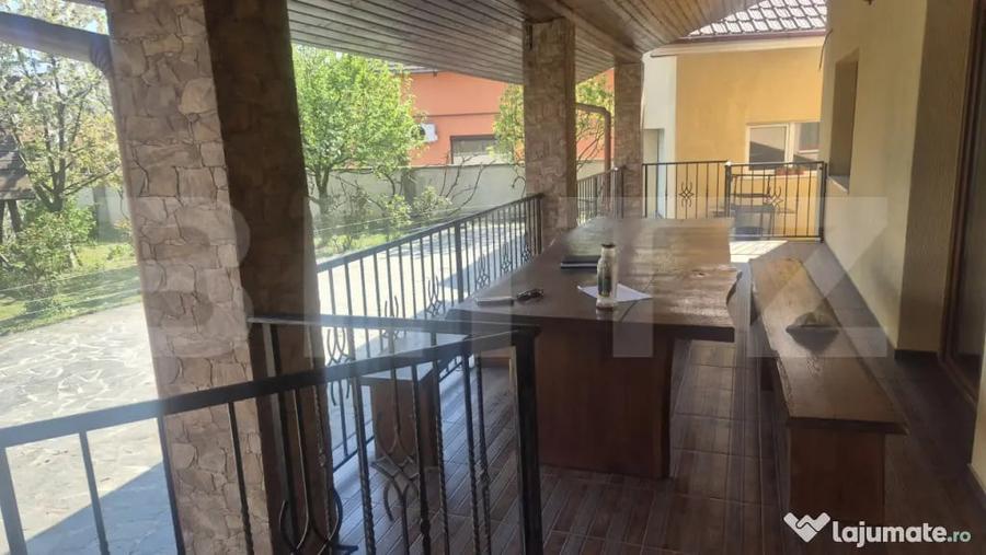 Casă cu 4 camere cu Teren 525 Mp în Central